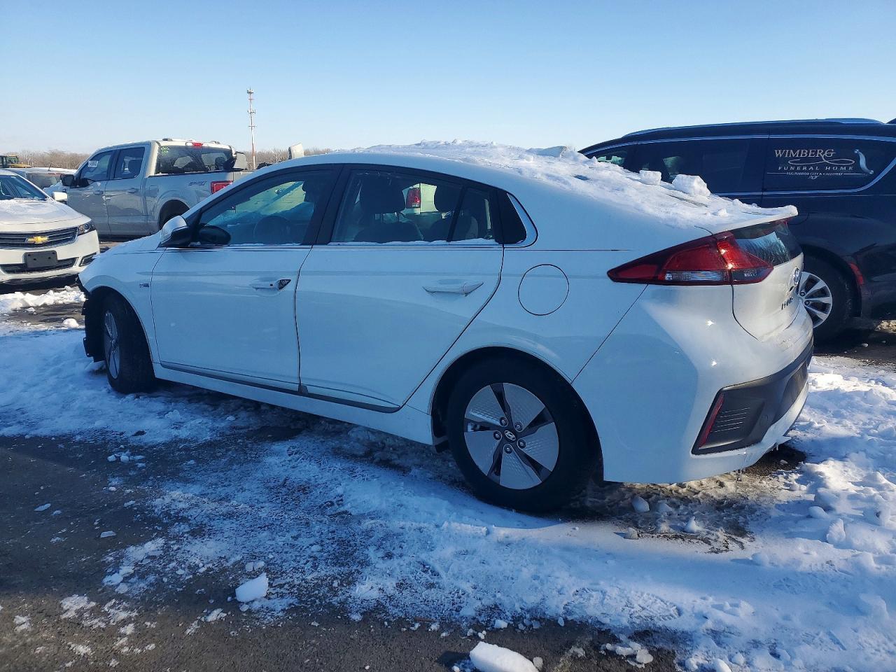 2020 Hyundai Ioniq Se - Фото 2