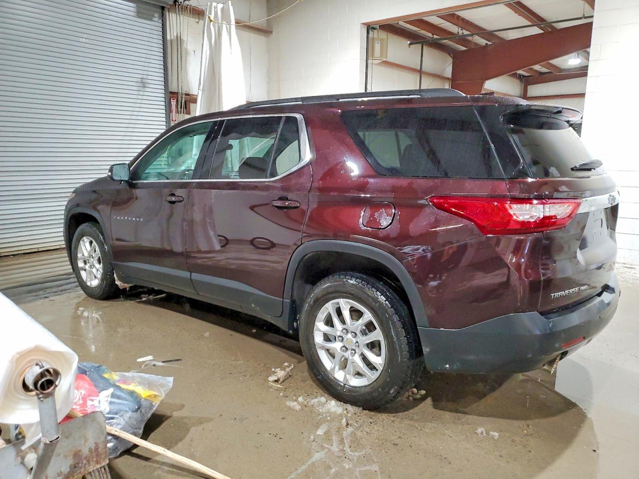 2020 Chevrolet Traverse Lt - Image 2