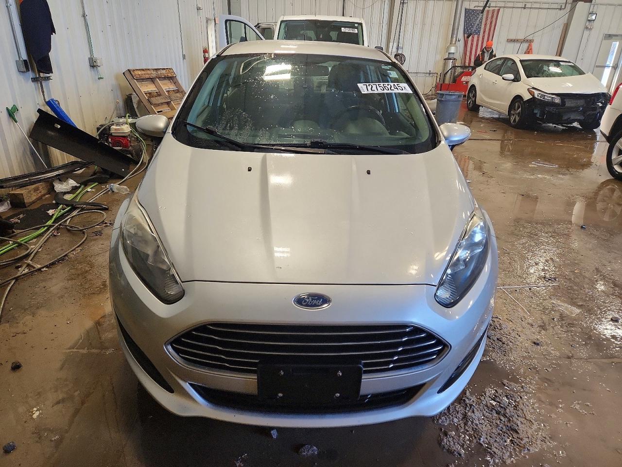 2016 Ford Fiesta Se - Фото 5