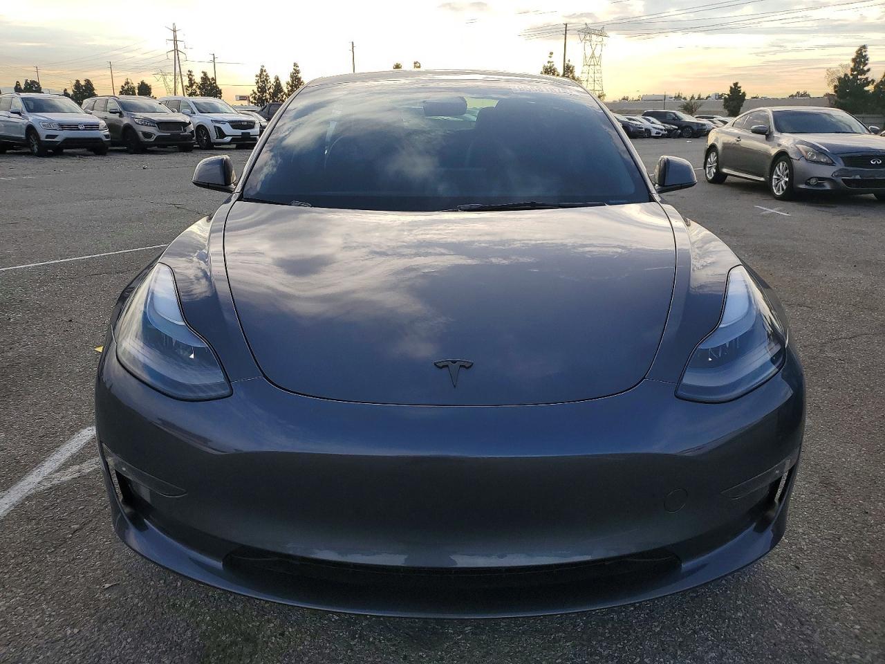 2023 Tesla Model 3 - Фото 5