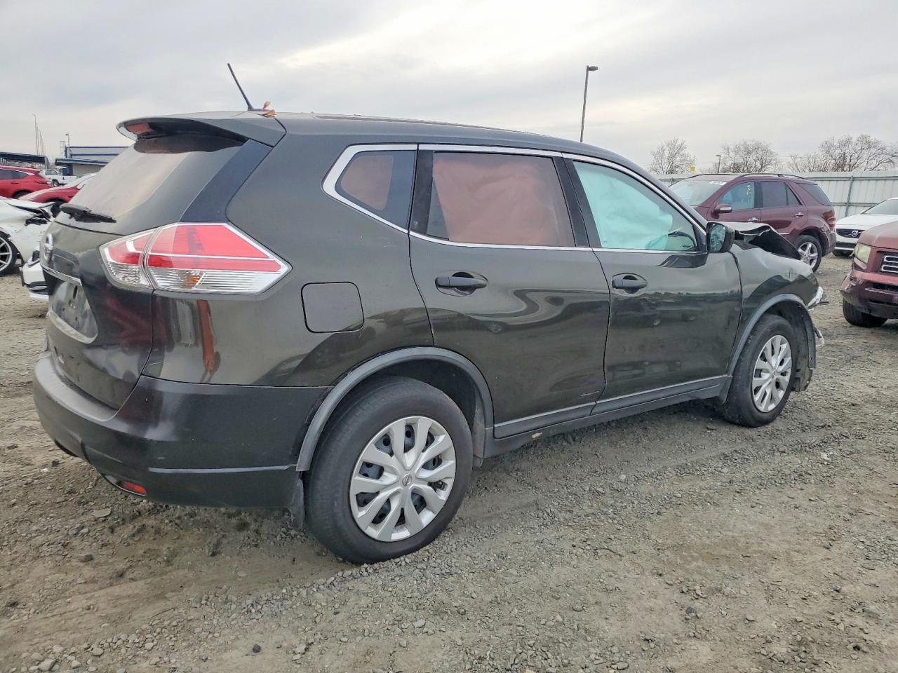 2016 Nissan Rogue S - Фото 3