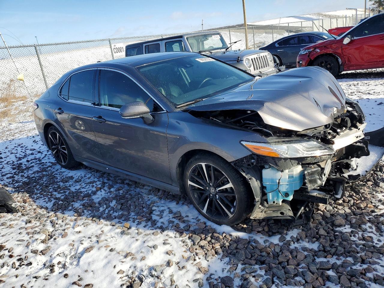 2020 Toyota Camry Xse - Фото 4