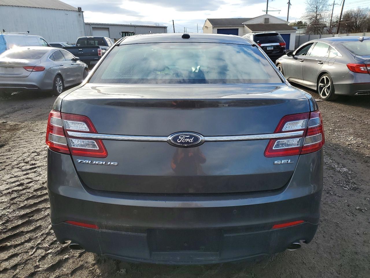 2018 Ford Taurus Sel - Фото 6