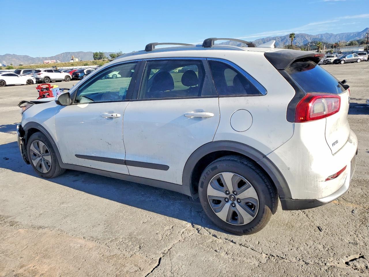 2019 Kia Niro Fe - Image 2