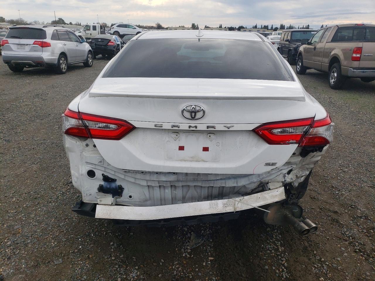 2019 Toyota Camry L - Image 6