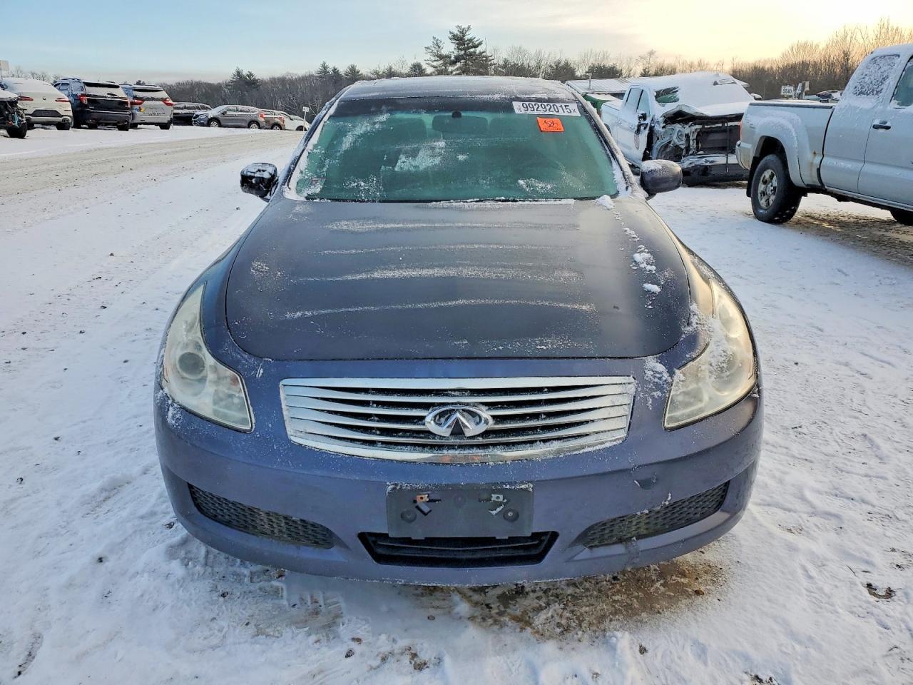 2010 Infiniti G35 - Image 5