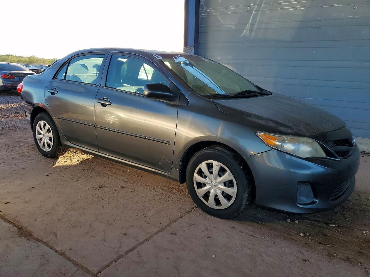 2013 Toyota Corolla - Image 4
