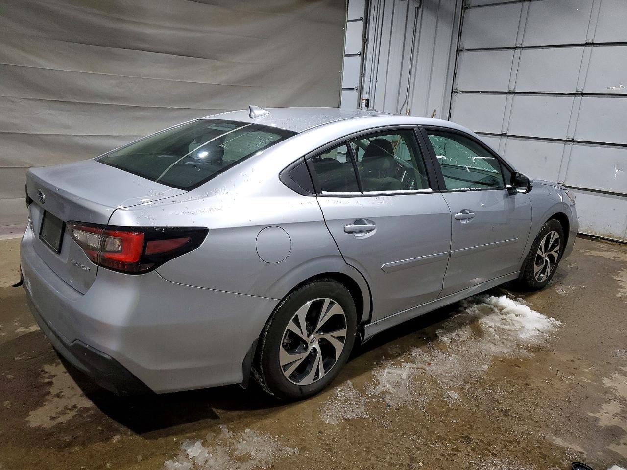 2025 Subaru Legacy Premium - Фото 3