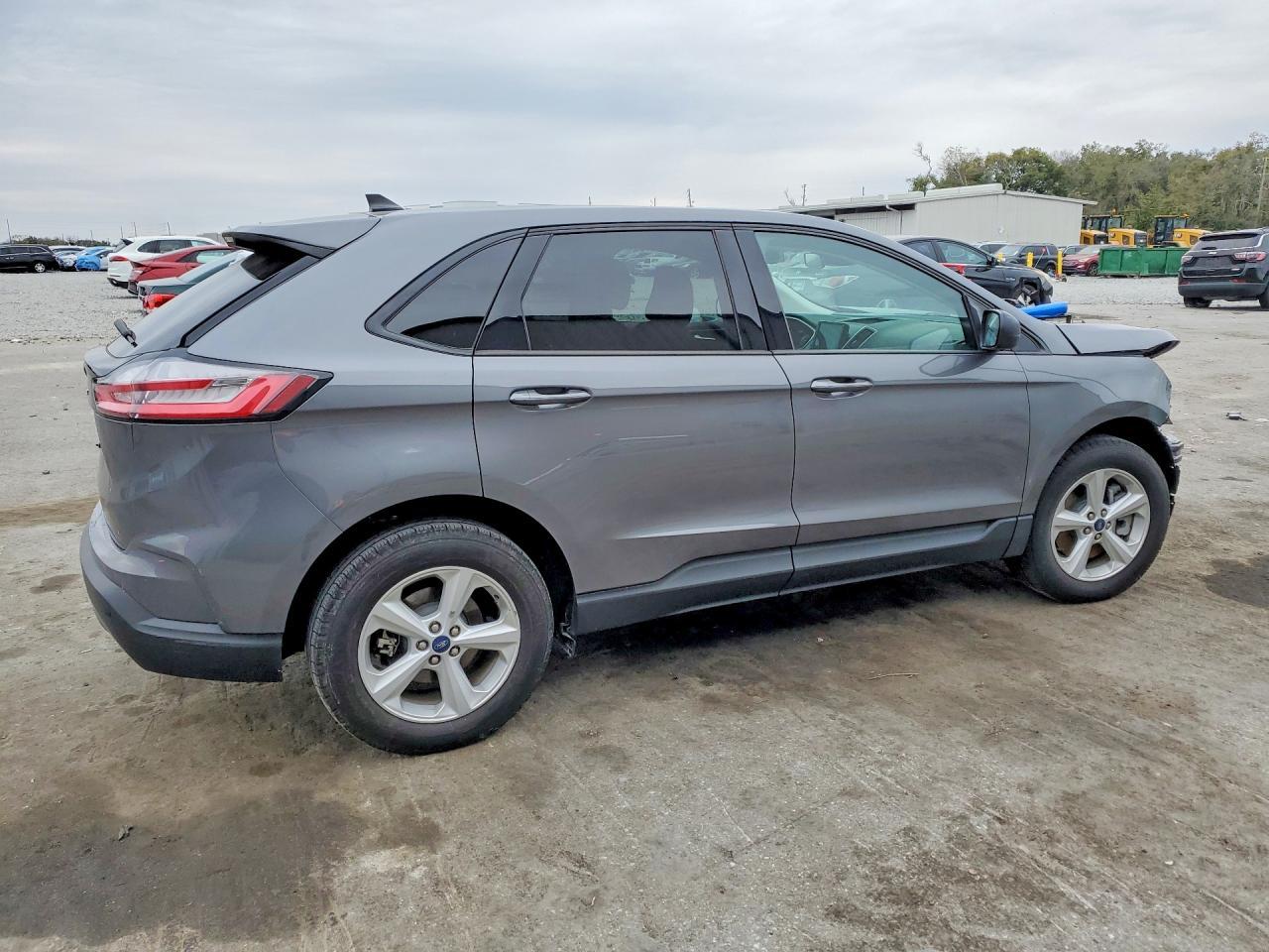 2021 Ford Edge Se - Фото 3