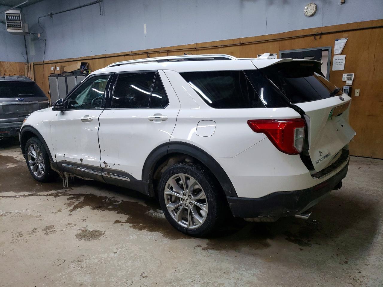 2021 Ford Explorer Limited - Image 2