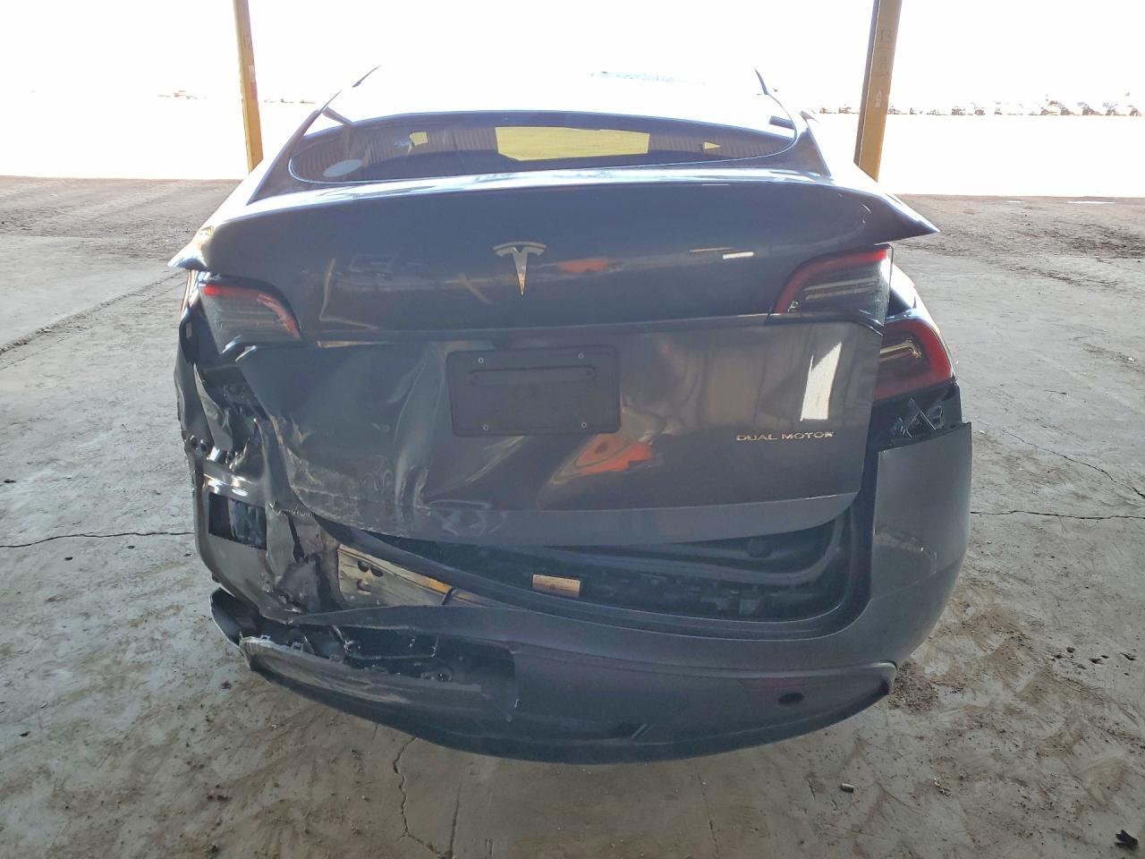 2023 Tesla Model Y - Image 6