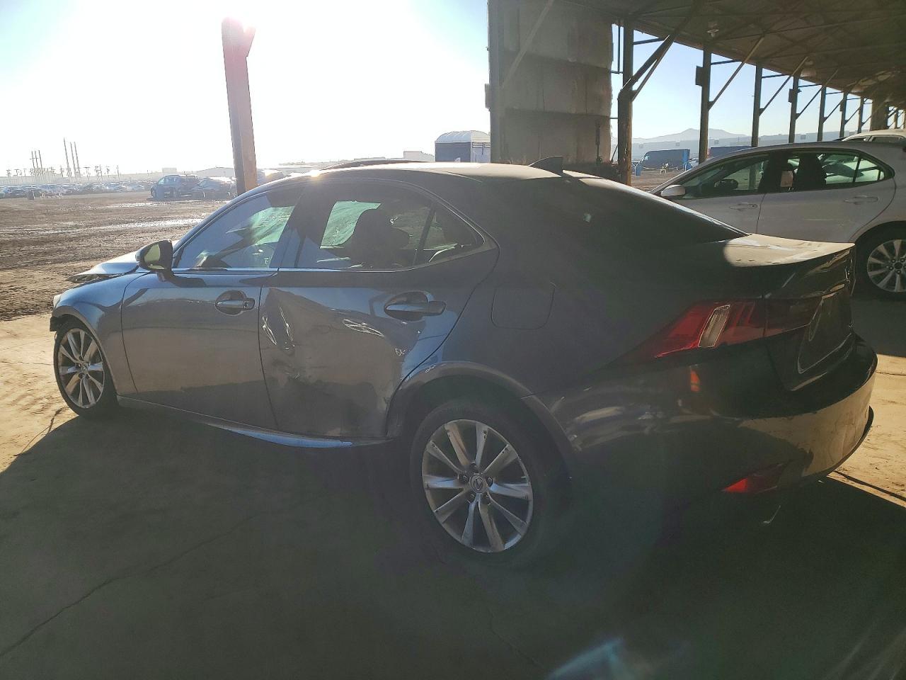 2016 Lexus Is 200T - Фото 2