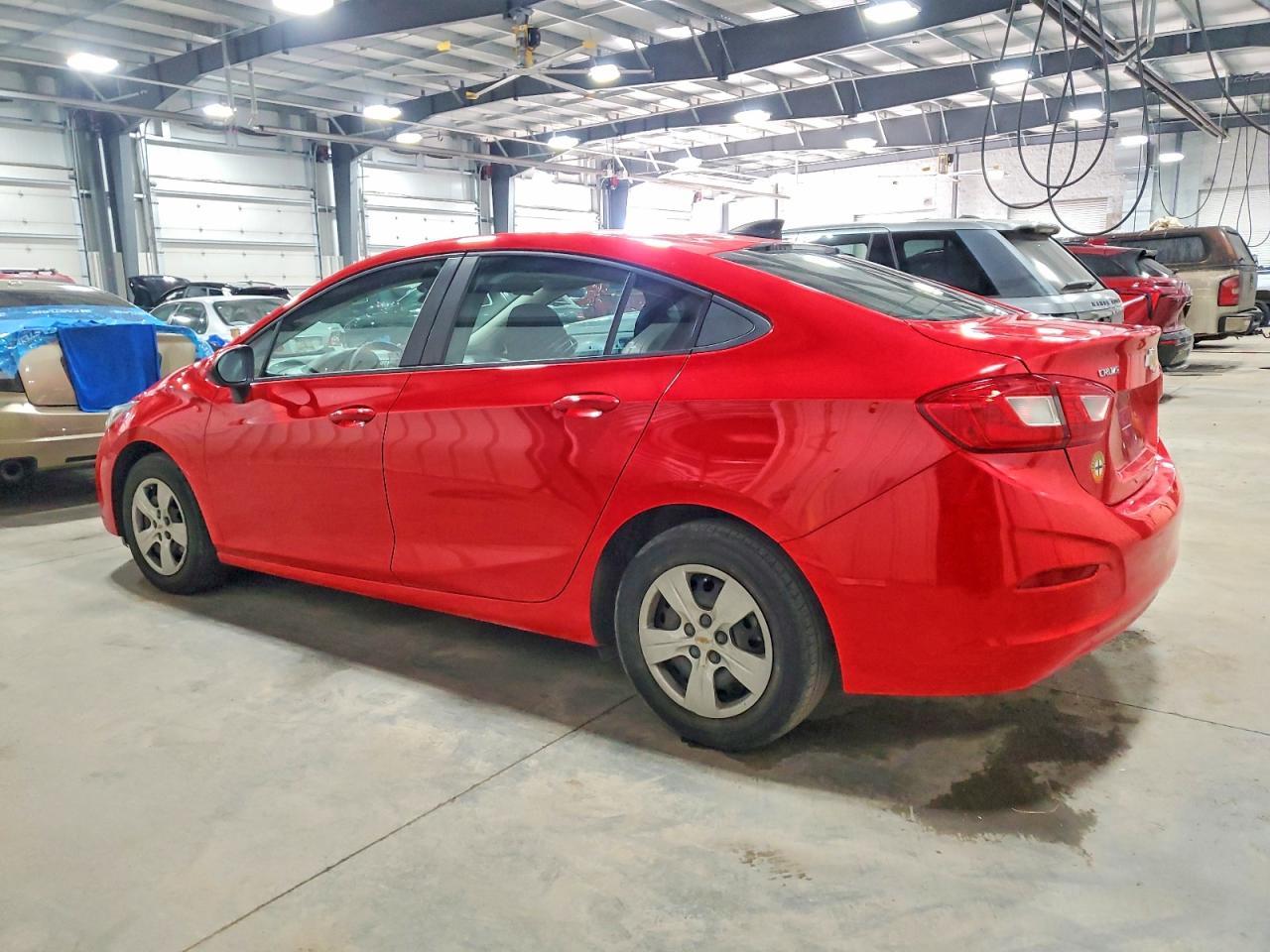 2018 Chevrolet Cruze Ls - Фото 2