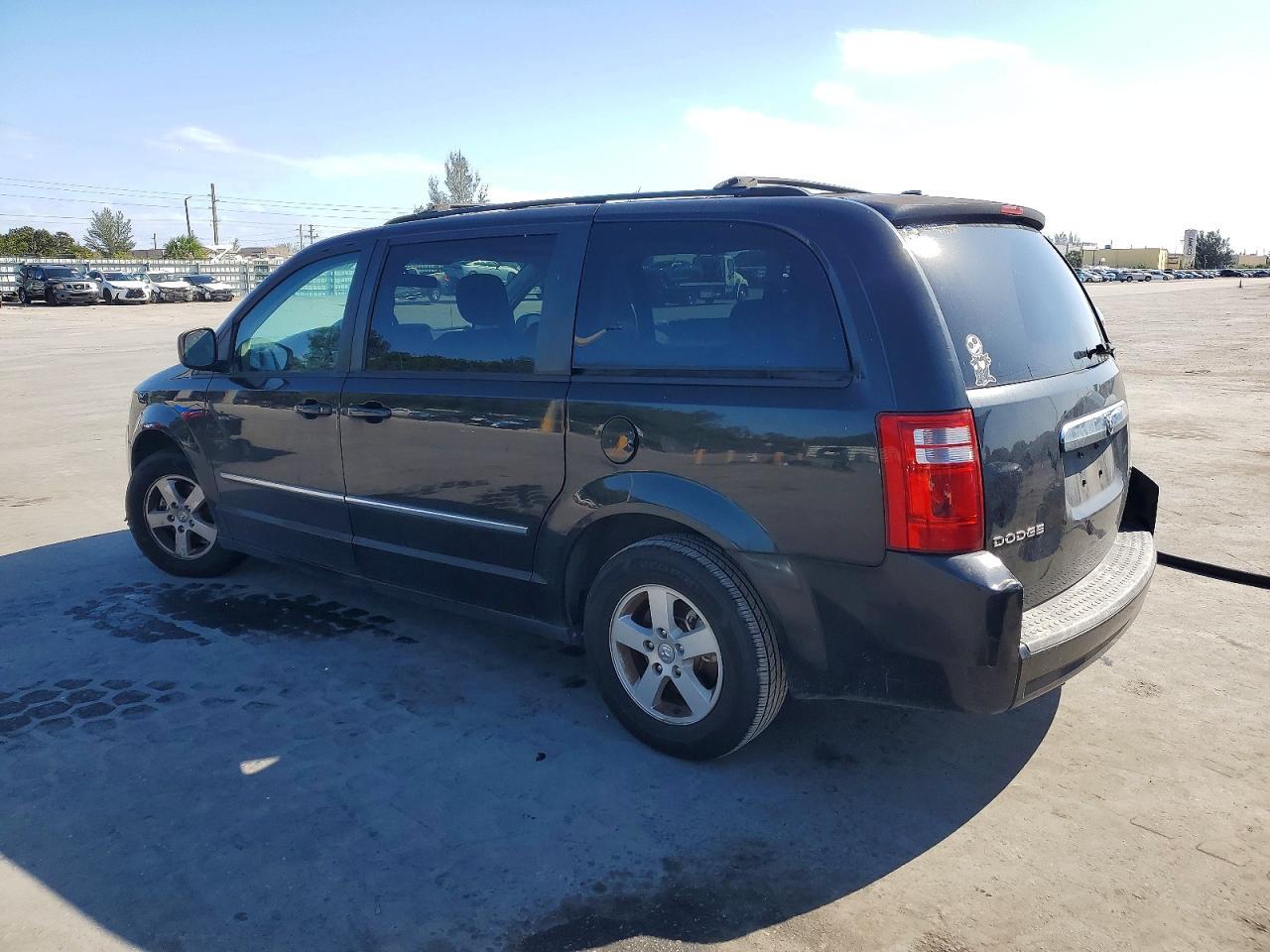 2010 Dodge Grand Caravan Sxt - Фото 2