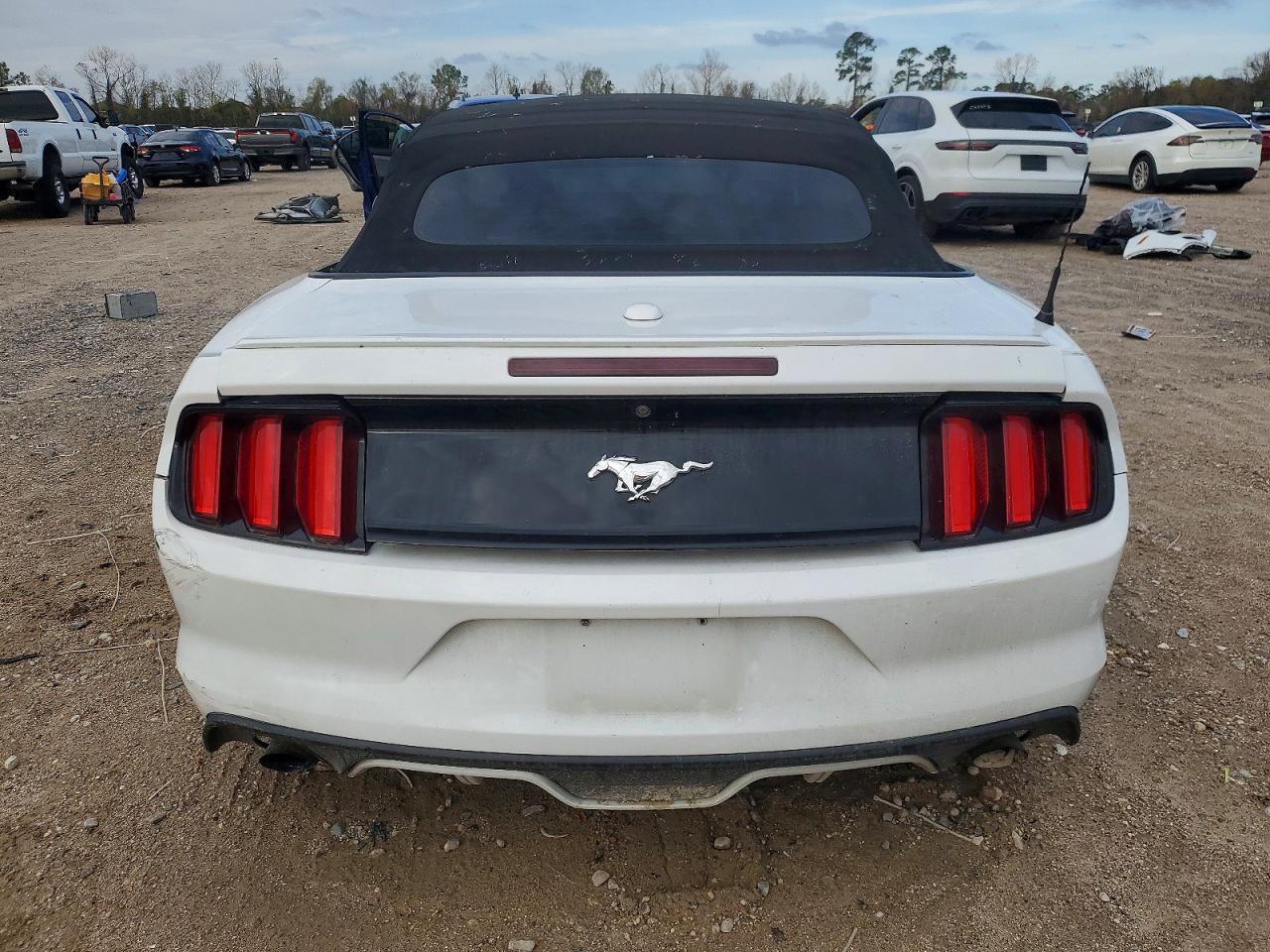 2016 Ford Mustang - Фото 6