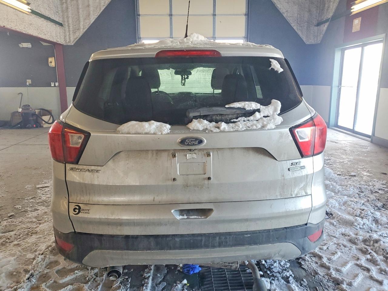 2019 Ford Escape Se - Фото 6