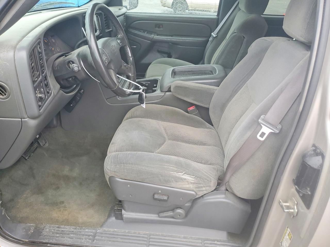 2004 Chevrolet Silverado K1500 - Image 7