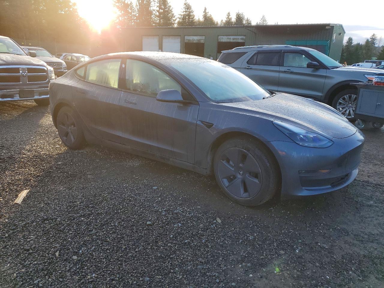 2021 Tesla Model 3 - Image 4