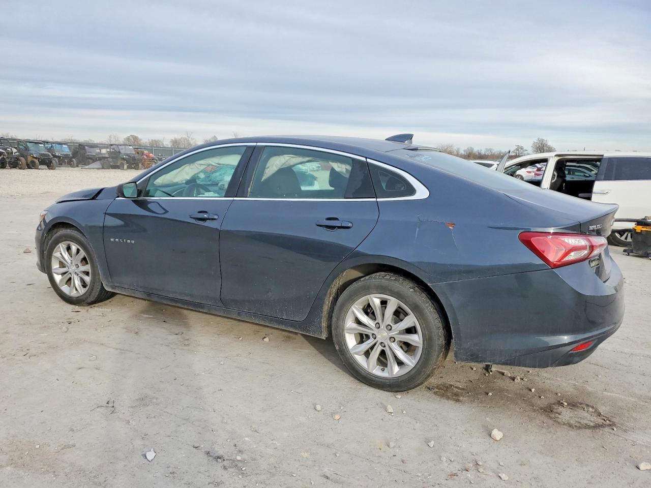 2020 Chevrolet Malibu Lt - Image 2