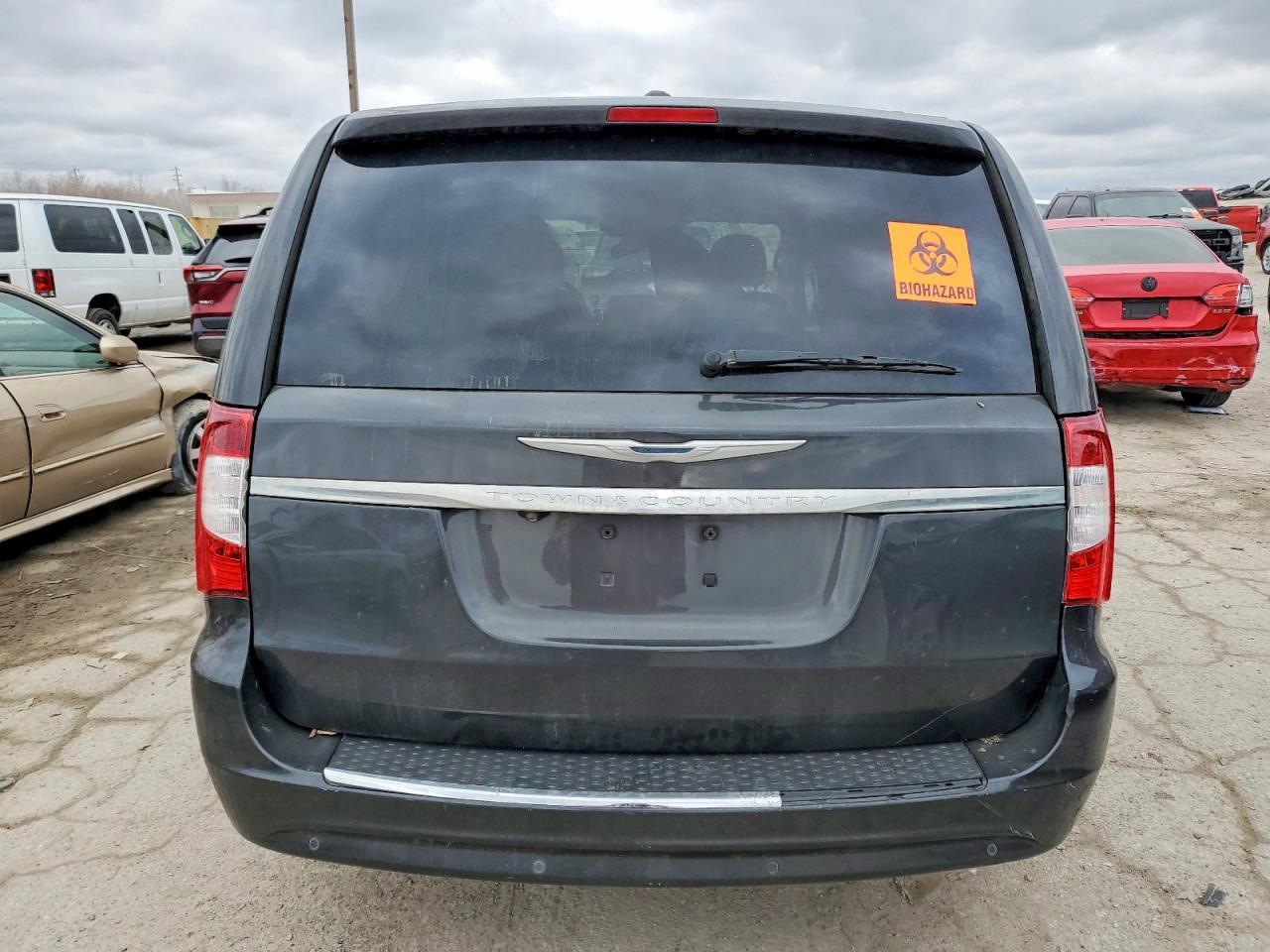 2011 Chrysler Town & Country Touring L - Фото 6
