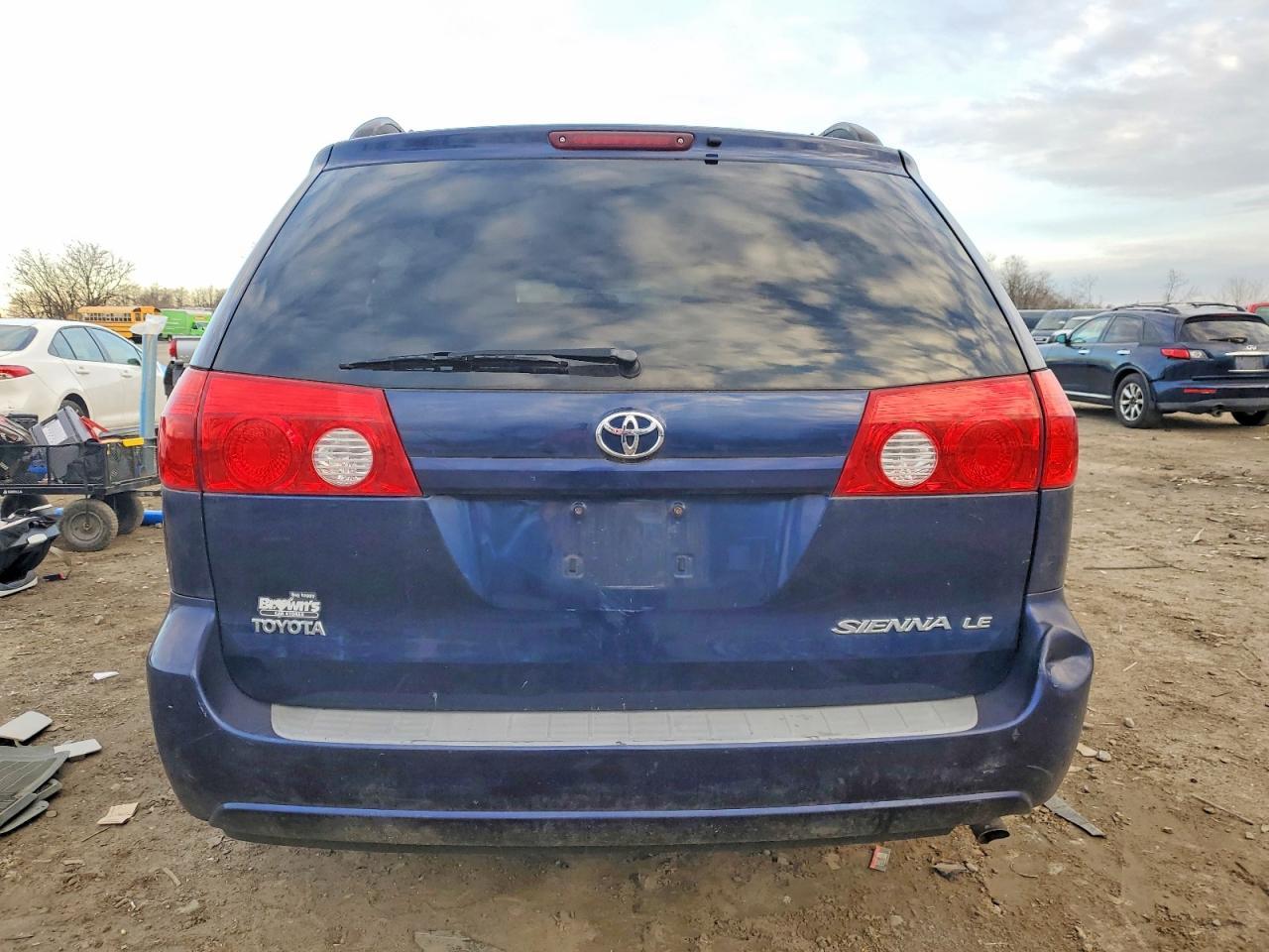 2006 Toyota Sienna L 7-Passenger - Фото 6