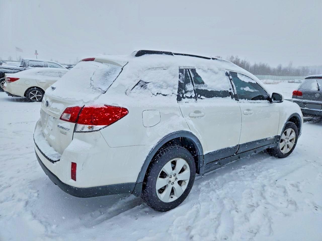 2011 Subaru Outback 2.5I Premium - Image 3