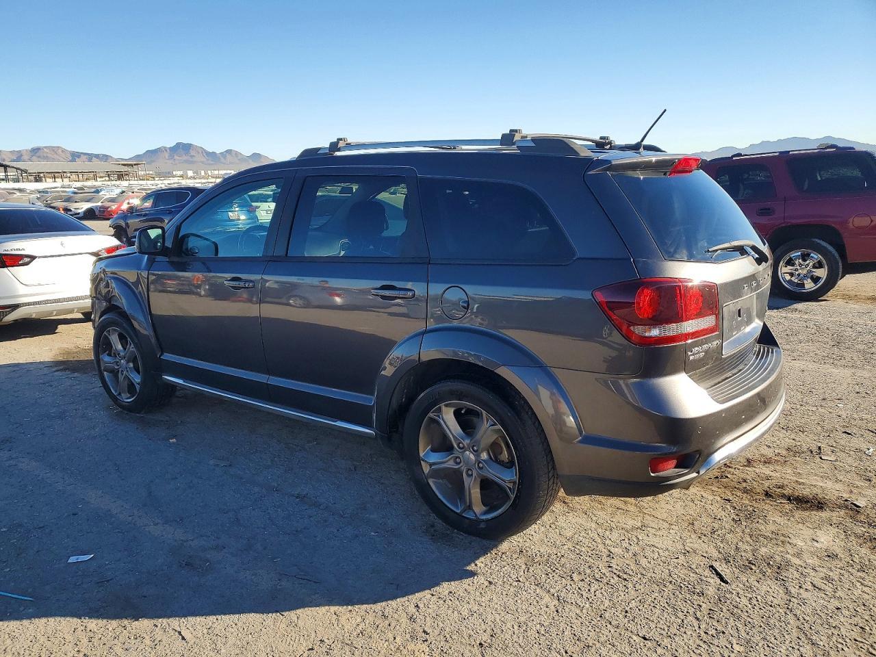 2016 Dodge Journey Crossroad - Фото 2