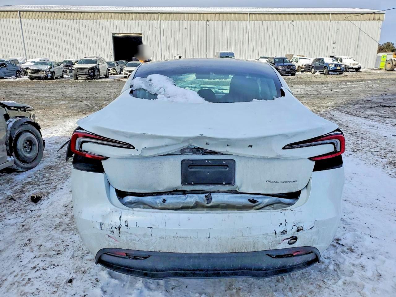 2025 Tesla Model 3 - Image 6