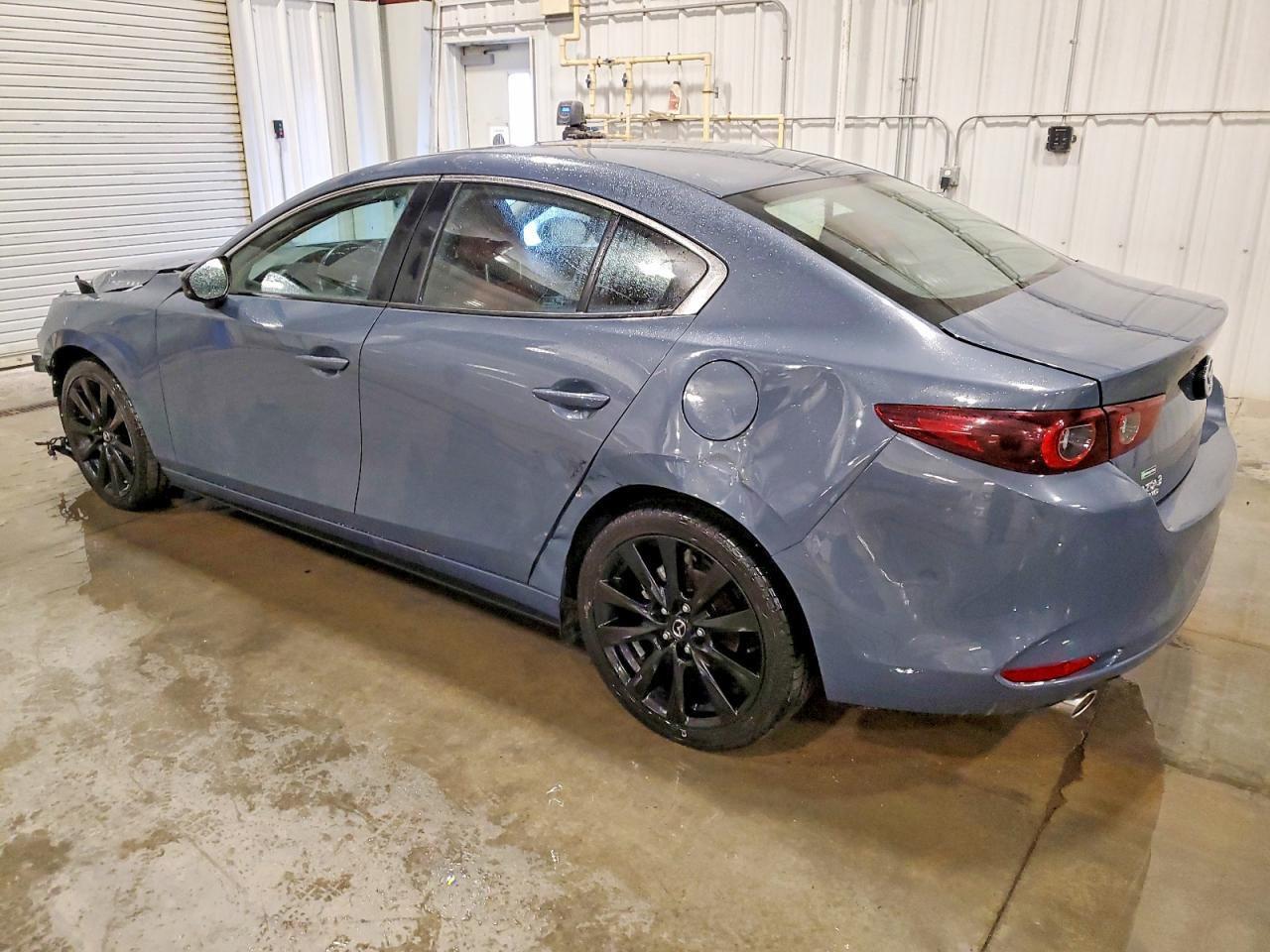 2024 Mazda 3 Preferred - Фото 2
