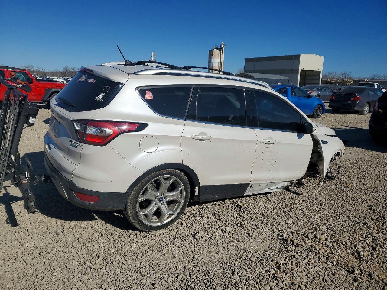 2018 Ford Escape Titanium - Image 3