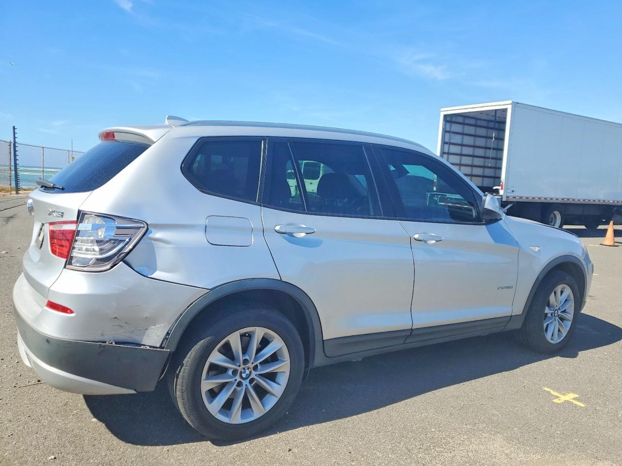2013 BMW X3 xDrive28I - Image 3
