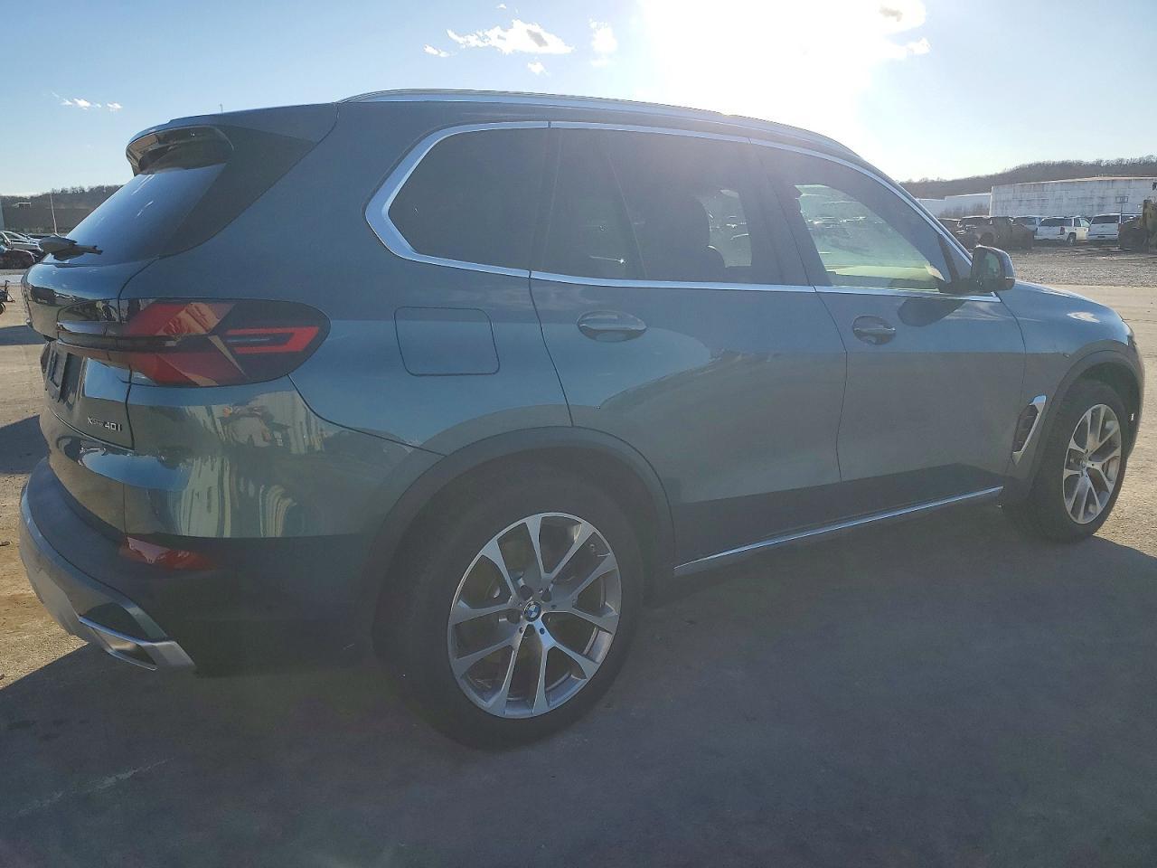 2025 BMW X5 xDrive40I - Фото 3