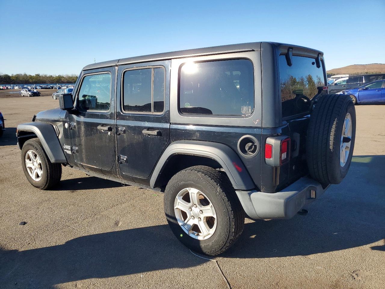 2018 Jeep Wrangler Unlimited Sport - Фото 2