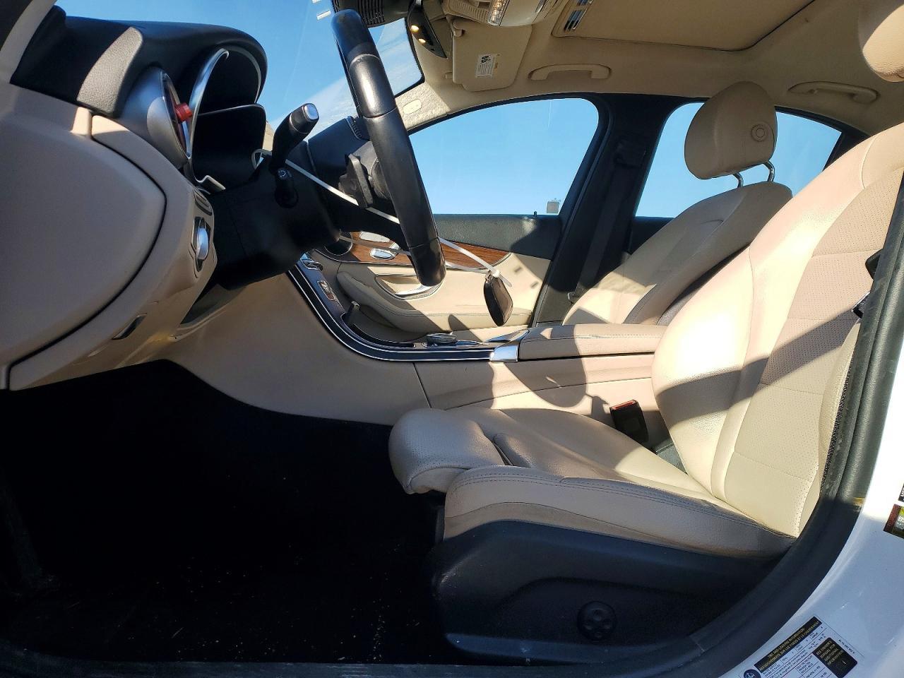 2021 Mercedes-Benz C 300 4Matic - Image 7