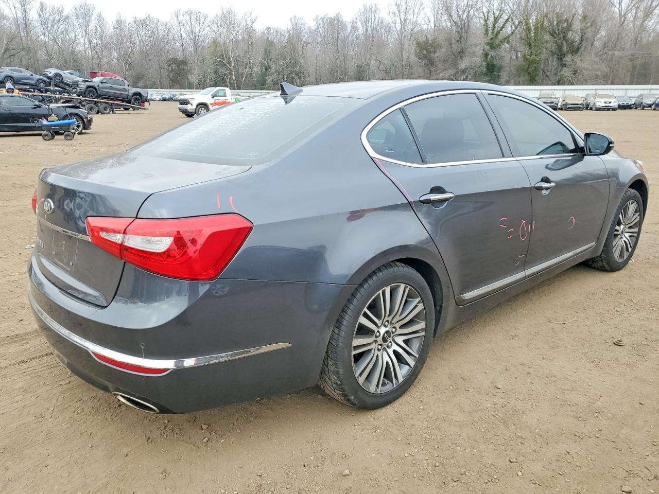 2014 Kia Cadenza Premium - Image 3