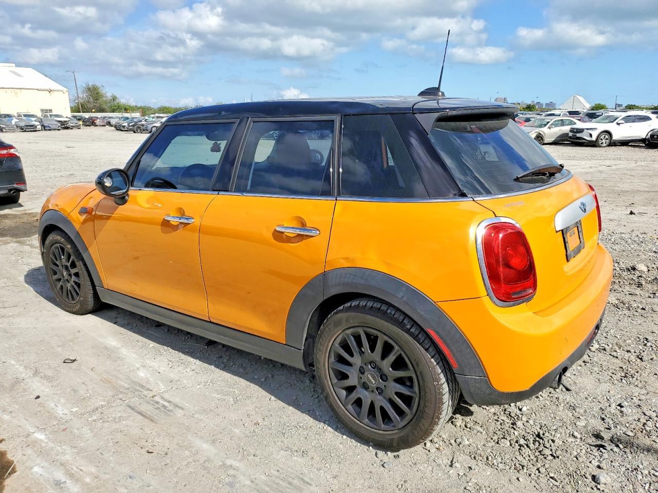 2015 Mini Cooper - Фото 2