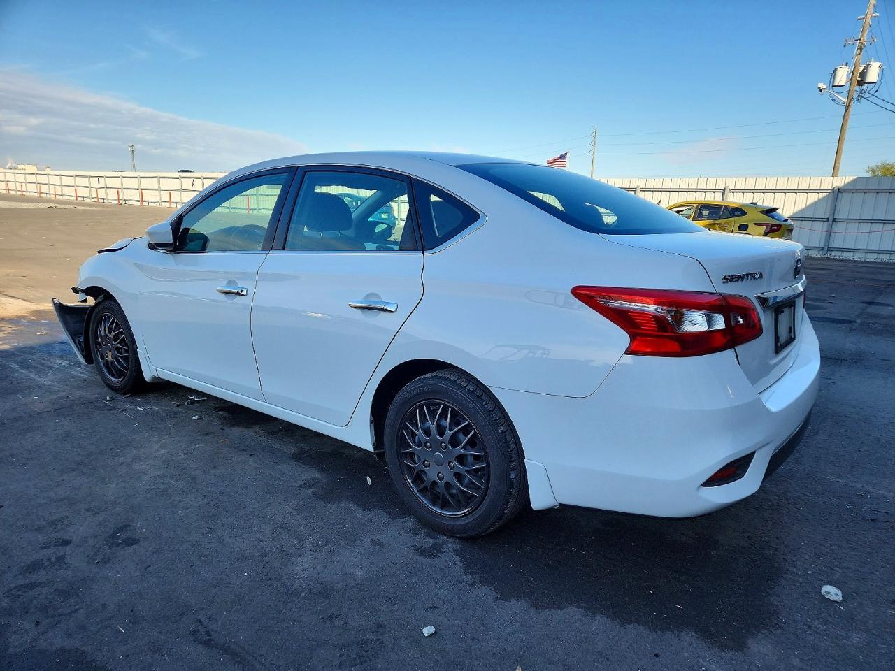 2019 Nissan Sentra S - Фото 2