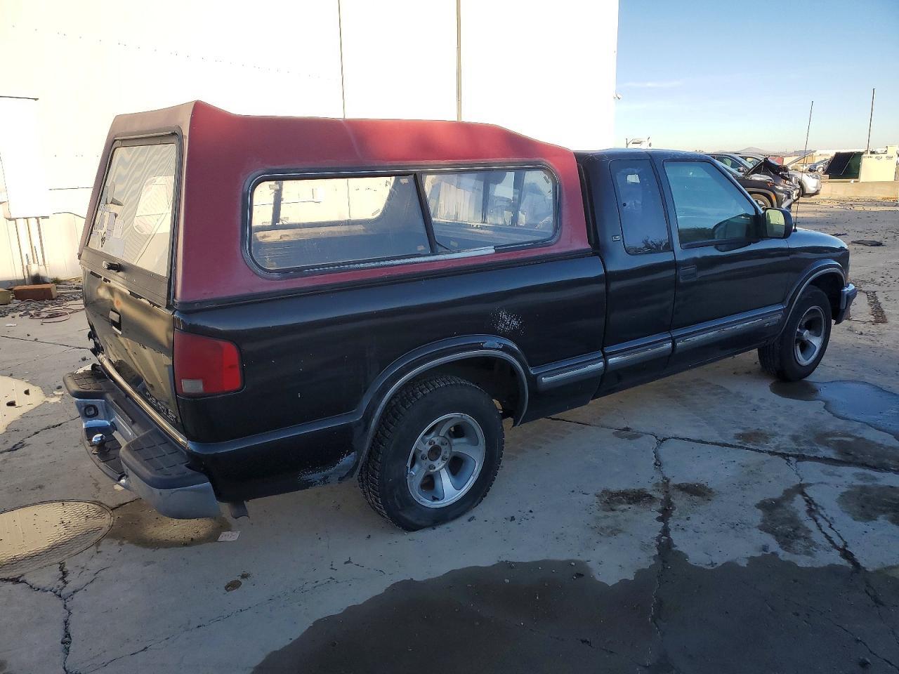 2001 Chevrolet S Truck S10 - Image 3