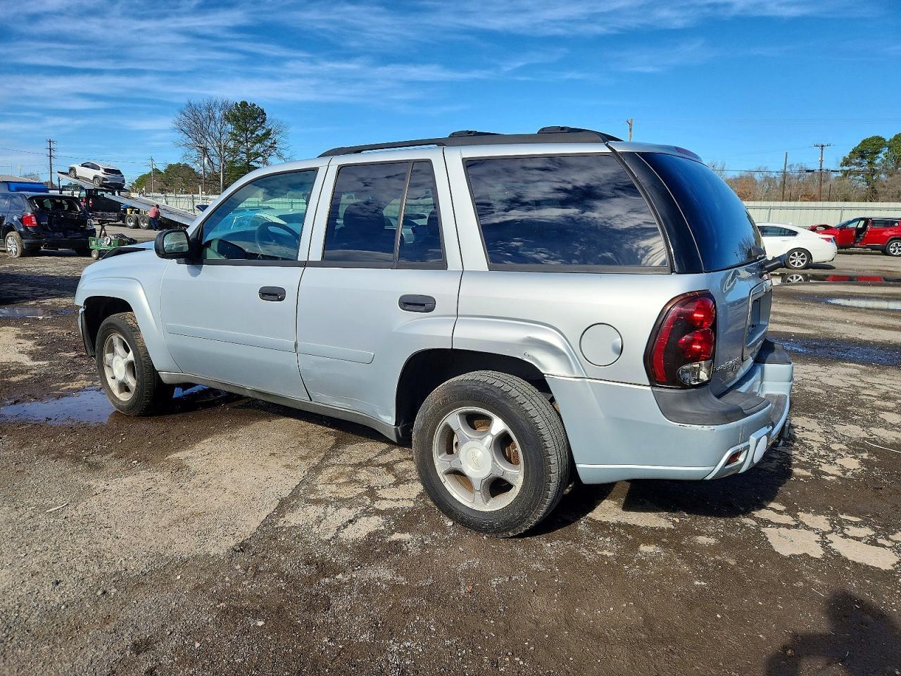 2008 Chevrolet Trailblazer Ls - Image 2
