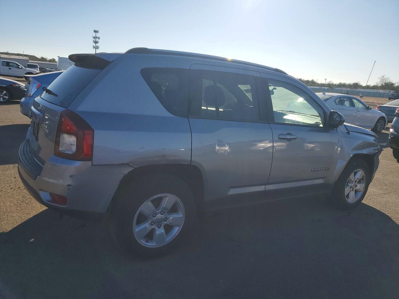 2014 Jeep Compass - Фото 3