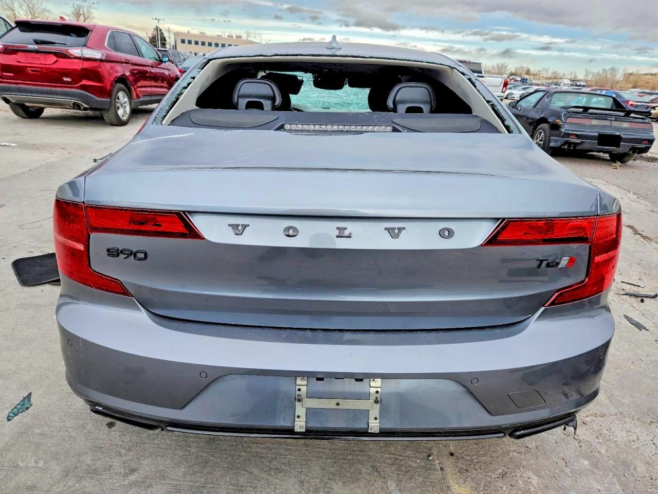 2017 Volvo S90 - Image 6