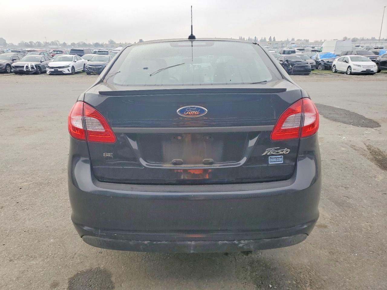 2013 Ford Fiesta Se - Фото 6