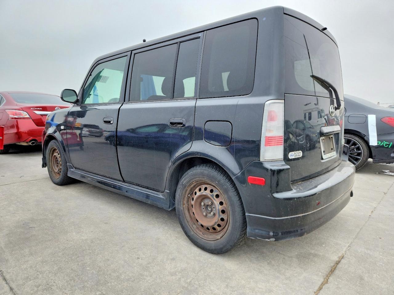 2006 Scion Xb - Фото 2