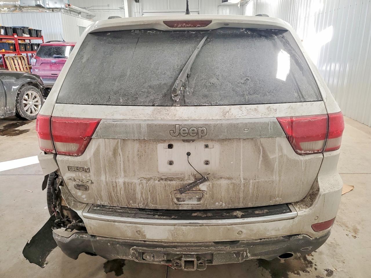 2013 Jeep Grand Cherokee Overland - Фото 6