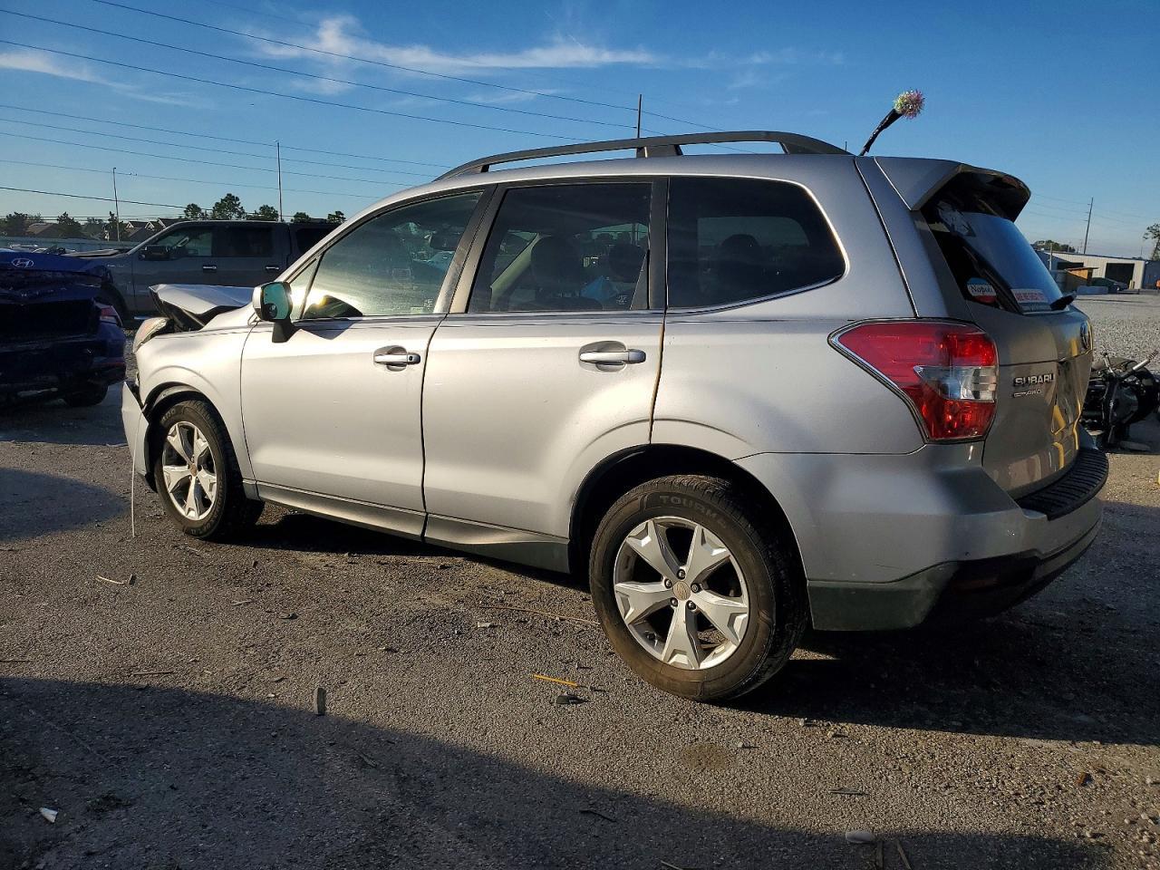 2015 Subaru Forester 2.5I Limited - Фото 2