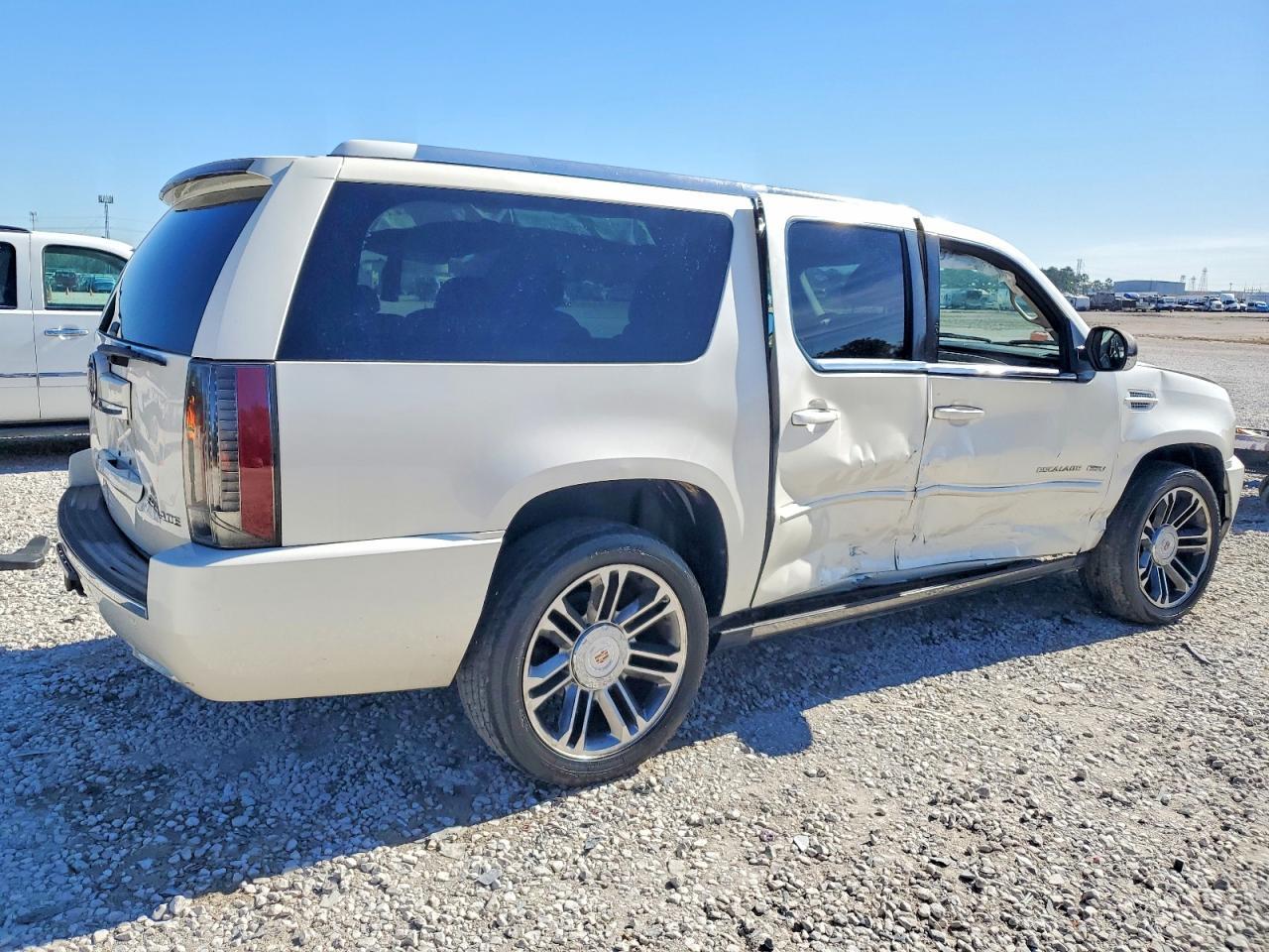2013 Cadillac Escalade Esv Premium - Фото 3