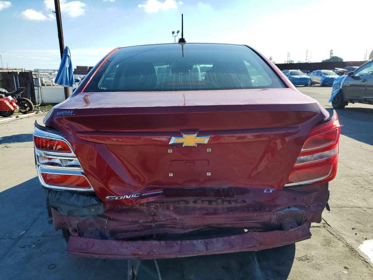 2018 Chevrolet Sonic Lt - Image 6