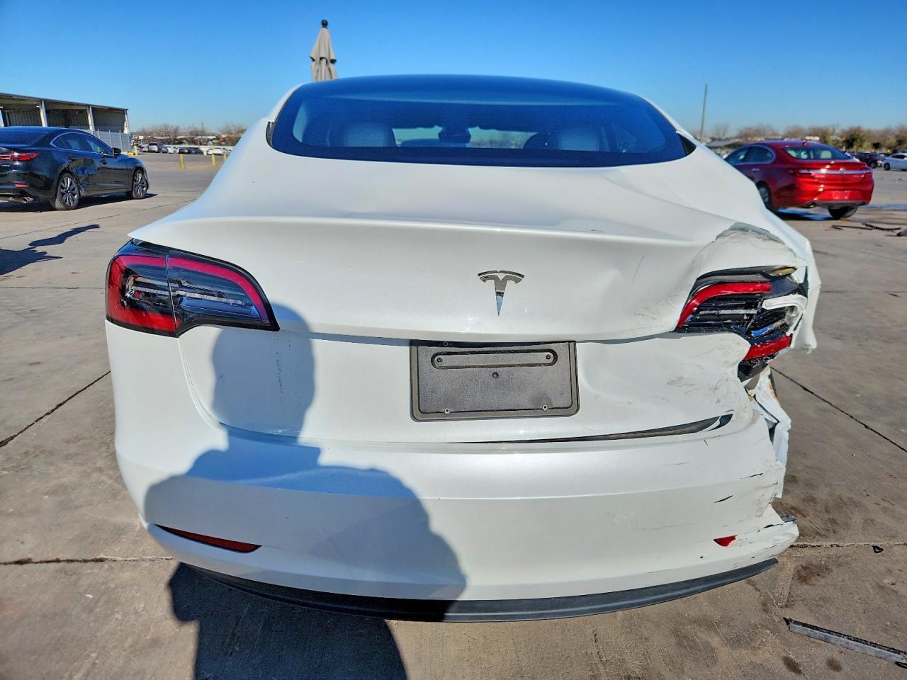 2023 Tesla Model 3 - Фото 6