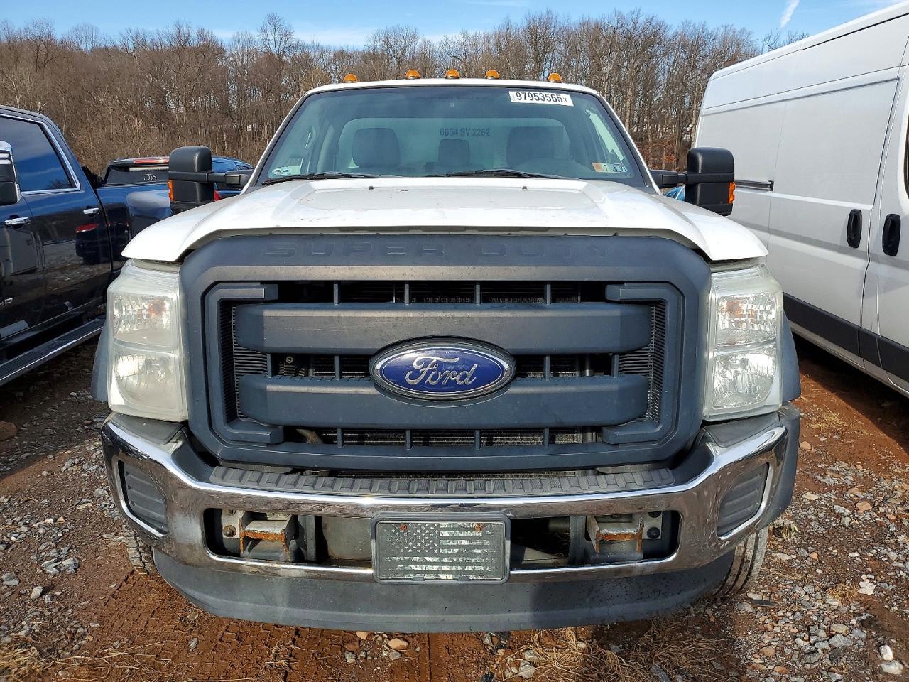 2015 Ford F550 Super Duty - Image 5