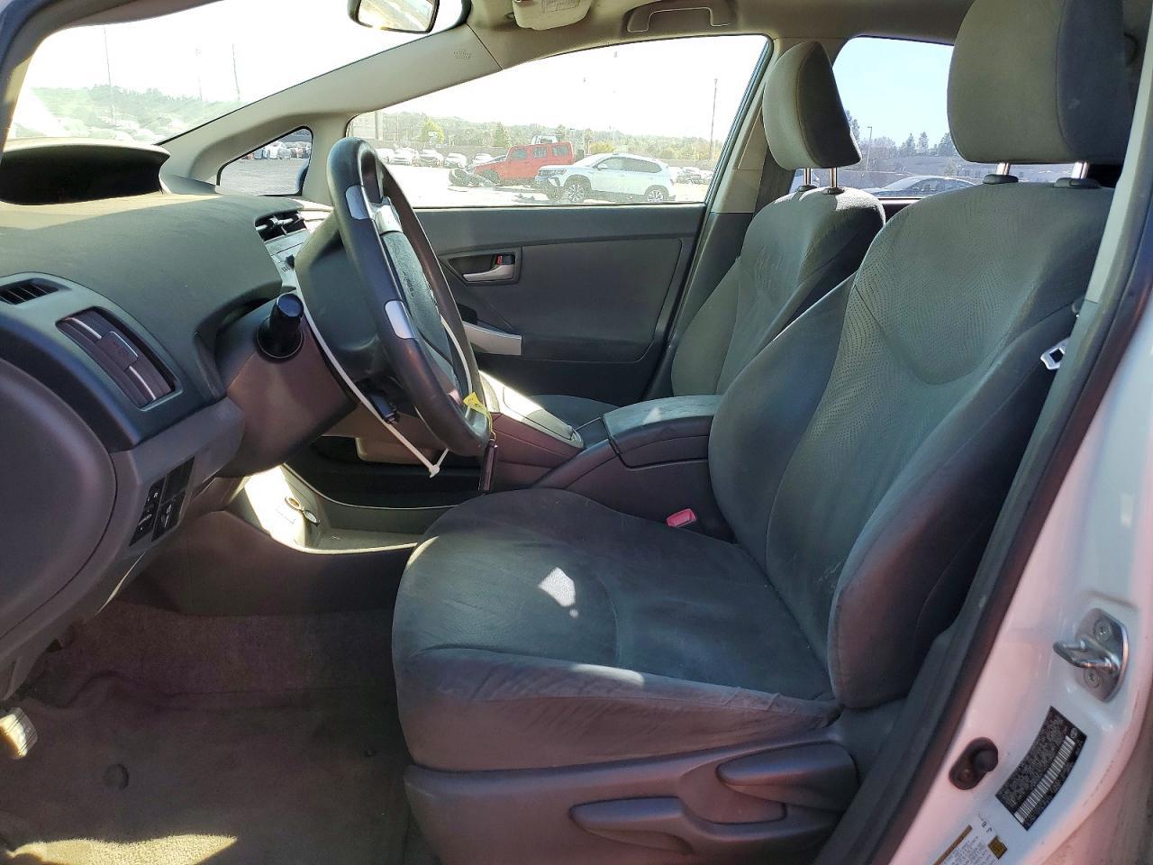 2010 Toyota Prius - Image 7